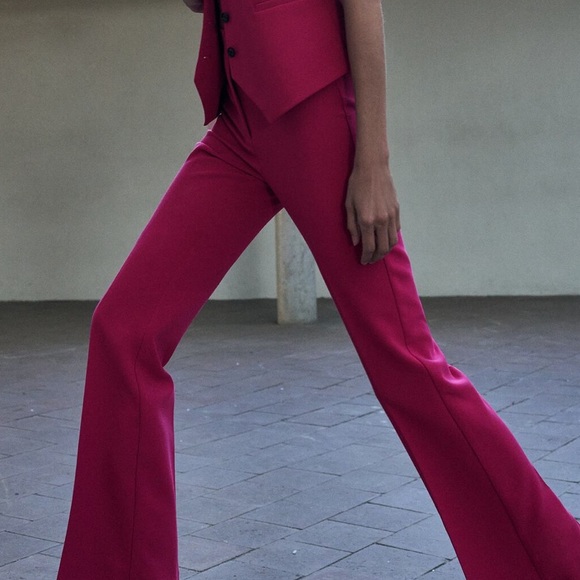 SOLD OUT 🌟 ZARA High-Waisted Flared Pants - Picture 2 of 3